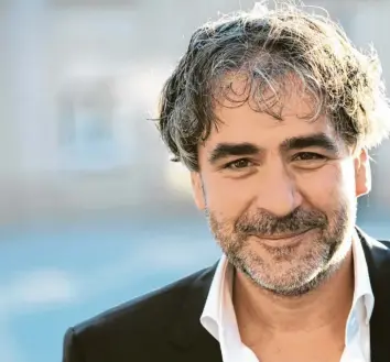  ?? Foto: Ralf Hirschberg­er, dpa ?? Der deutsch-türkische Reporter Deniz Yücel: „Die Türkei ist immer noch das größte Journalist­engefängni­s der Welt. Erst vor einer Woche wurden wieder sechs namhafte Kollegen verhaftet.“