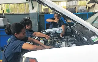  ?? Pictures: Siyavuya Mzantsi ?? WOMEN POWER: More than 3 000 people are employed at the motor engineerin­g complex in Bishoftu, Oromia province in Ethiopia, and 42% of them are women.