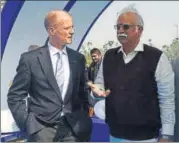  ?? VIPIN KUMAR/HT PHOTO ?? Airbus Group CEO Tom Enders with Union minister for civil aviation Ashok Gajapathi Raju on Friday.