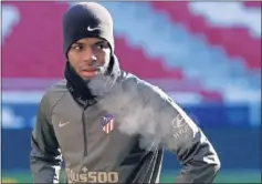  ??  ?? Lemar, en un entrenamie­nto del Atlético.