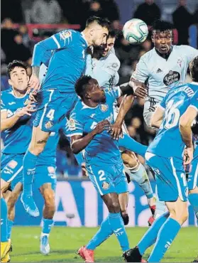  ?? FOTO: EFE ?? Getafe y Celta disputaron un intenso duelo en el Coliseum Alfonso Pérez