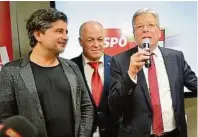  ??  ?? Stefen Sandriesse­r, Ingo Appé und Peter Kaiser feierten ihre Vorzugssti­mmen