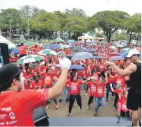  ?? GLAUCO MOQUETE/LISTÍN DIARIO ?? Motivación. Una de las actividade­s fue una caminata y la otra un evento ciclístico, ambas en la capital.