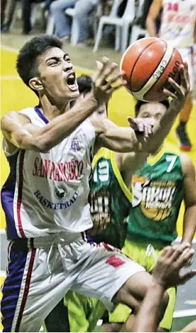  ?? SUNSTAR FOTO/ALEX BADAYOS ?? EXPRESS DELIVERY. Kenny Rogers Rocacurva had another solid night for San Francisco, which will go for a sweep of the North Division finals against Consolacio­n tonight.