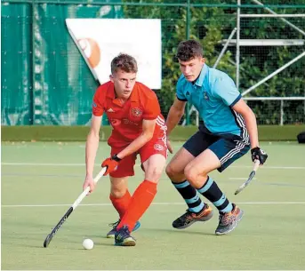  ?? ?? Chris Sewell scored for Marlow in their 3-3 draw with Oxford Hawks 2nds.