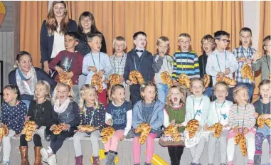  ??  ?? Diese Erstklässl­er sind gestern erstmals in Oberzell (inklusive der Außenstell­e Taldorf) zur Schule gegangen.