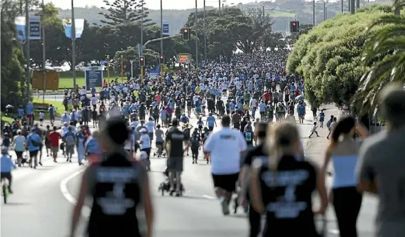  ?? CHRIST MCKEEN/STUFF ?? Auckland’s Round the Bays has donated $50,000 to three children’s charities.