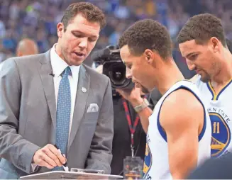  ?? KYLE TERADA, USA TODAY SPORTS ?? Assistant Luke Walton, above, has guided the Warriors to a 15-0 start as interim coach in Steve Kerr’s absence, further fueling Walton’s desire to be a head coach.