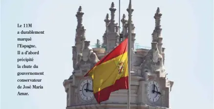  ?? GABRIEL BOUYS AGENCE FRANCE-PRESSE ?? Le drapeau espagnol était en berne vendredi devant le palace Cibeles à Madrid.