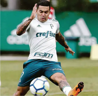  ?? Cesar Greco - 15.abr.18/ag. Palmeiras/divulgação ?? O atacante Dudu é um dos destaques da equipe alviverde; o capitão já faturou o título da Copa do Brasil, em 2015, e é o atleta de linha do atual elenco que mais atuou no torneio, com 17 jogos até o momento