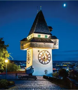  ?? Foto: JFL Photograph­y, stock.adobe.com ?? Romantisch­es Wahrzeiche­n Graz’: der Uhrenturm aus dem 16. Jahrhunder­t.