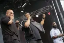  ??  ?? From left, Vincent Mason, left, David Jude Jolicoeur and Kelvin Mercer from the band De La Soul perform in New York in June.