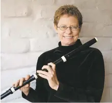  ??  ?? Carol Redman with her 18th-century Baroque flute; inset, Clara Rottsolk, photo Tatiana Daubek