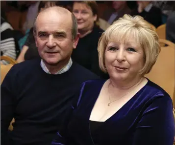  ??  ?? Lorraine and Joe Bell enjoying the Showband Night at the Parkview, Newtownmou­ntkennedy.