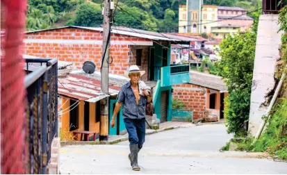  ?? FOTO JUAN ANTONIO SÁNCHEZ ?? Los barrios Remolinos, Tapias, La Platanera, La Arrocera, La Iglesia (foto), y las veredas de Puerto Nerí y parte de Palomas siguen con orden de evacuación vigente.