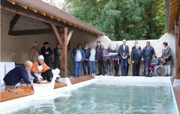  ??  ?? Le lavoir fait partie du patrimoine commun des Saint-briçois.