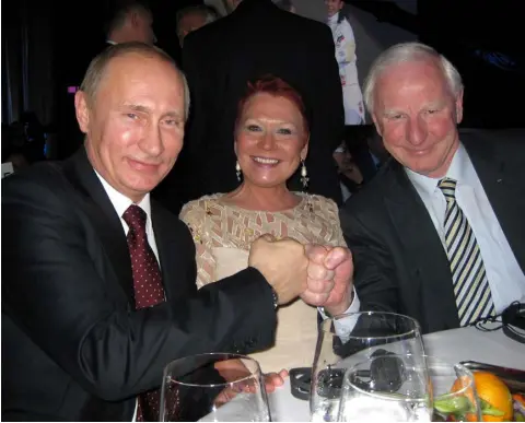  ??  ?? KREMLIN CALL: Russian president Vladimir Putin and ex-president of the Olympic Council of Ireland Pat Hickey share a love of judo