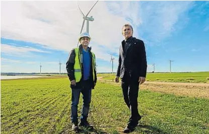  ?? (TÉLAM) ?? Inauguraci­ón. Macri estuvo ayer en el parque eólico Ingeniero Mario Cebreiro, en Bahía Blanca.