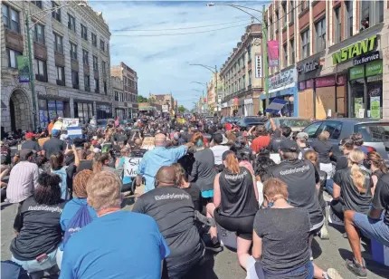  ?? GRACE HAUCK/USA TODAY ?? A majority of this summer’s racial justice protests in Chicago were nonviolent, like this peace walk.