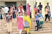  ?? —DC ?? A file photograph of students coming out of an engineerin­g college in the city. With more courses coming up, students are exploring different options.