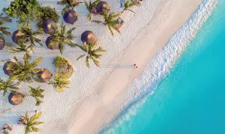  ?? ?? Da meraviglia a incubo
Un resort a Zanzibar si è trasformat­o da progetto e sogno a dramma e una coppia (lei padovana, lui inglese) è finita in carcere