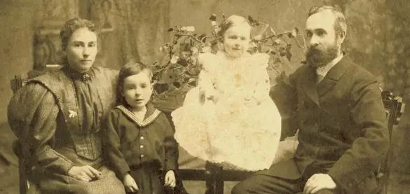  ?? ?? Above: Grace Annie Dawson (née Lockhart), left, sits beside her son Kenneth Dawson, with baby Wilfred Dawson and husband John Leard Dawson, circa 1893.
Right: Harriet Starr Stewart in 1885. In 1882 she became the first woman in Canada to receive a bachelor of arts degree, after graduating from Mount Allison Wesleyan College.