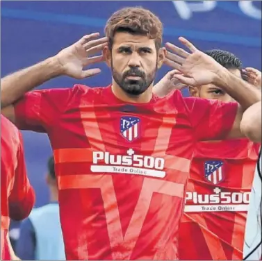  ??  ?? Diego Costa está en el mercado y el Atlético escucha ofertas por el delantero.