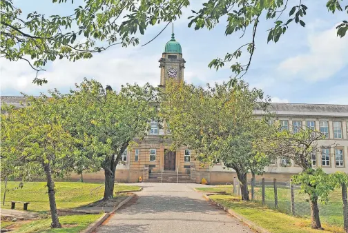  ?? ?? Dangerous
Parents of Perth Academy pupils have been warned about children bringing aerosols and lighters to school