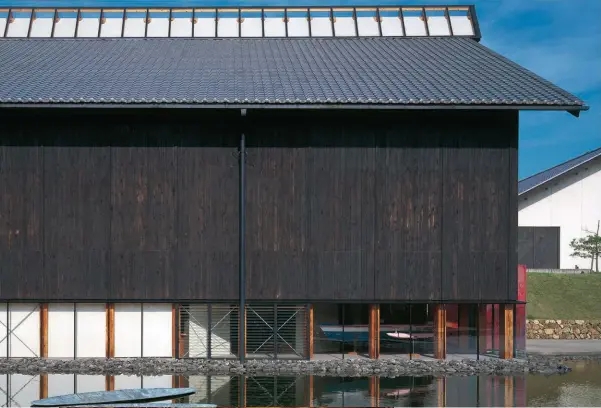  ??  ?? SEA-FOLK MUSEUM, MIE (1992)
Dedicated to fishing-related crafts, Naito’s design made use of charred timber, a traditiona­l Japanese material, and curved halls supported by an elegantly intricate system of wood beams.