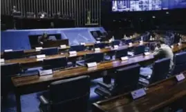  ?? ?? Durante a votação, apenas senadores da oposição falaram