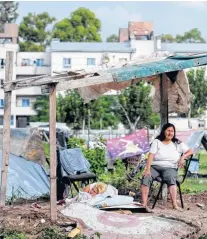  ??  ?? La pobreza se agudizó en nuestro país en los últimos meses.