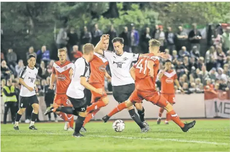  ?? RP-FOTO: ARCHIV/KÖHLEN ?? 2018 trafen die Fußballer des VfB 03 Hilden zuletzt auf die Mannschaft von Fortuna Düsseldorf.