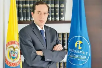  ?? FOTO
COLPRENSA ?? La SIC, liderada por Andrés Barreto, considera que los operadores desconocie­ron sus órdenes.