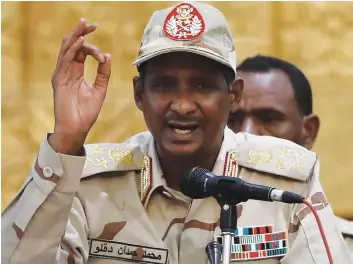  ?? DR ?? Dagalo diz que as forças paramilita­res aceitam negociaçõe­s para depor as armas no Sudão