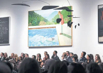  ?? Afp ?? Ayer, la escena en Christie’s, donde no se supo el nombre del comprador