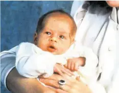  ?? IMAG0 ?? Auf diesem Foto ist Prinz Harry gerade mal zwei Monate alt.
