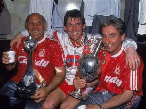  ?? (Getty) ?? Moran (left) with Evans and Dalglish in 1990