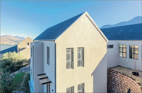  ??  ?? This luxury three-bedroom home in Fransche Hoek Estate is for sale at R6.95 million.