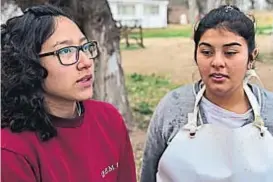  ??  ?? Debutantes. Brisa Pintos y Victoria Rivero irán por primera vez a la Rural.