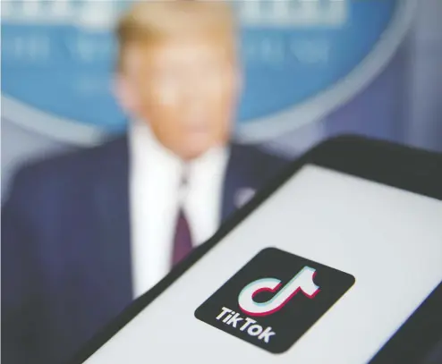  ?? HOLLIE ADAMS / BLOOMBERG ?? U.S. President Donald Trump could back down from his threat to ban TikTok if the app is no longer controlled by Beijing-based ByteDance Ltd.