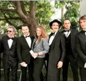  ??  ?? Eglantine Langevin ( Sacem ) et ses tuxedo Boys, Evgueni Galperine, Camille Bazbaz, le producteur Renaud Barrat,Clement Animalsons et jackson