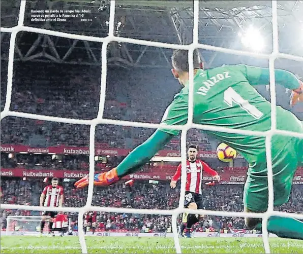  ?? FOTO: EFE ?? Haciendo un alarde de sangre fría, Aduriz marcó de penalti a lo Panenka el 1-0 definitivo ante el Girona