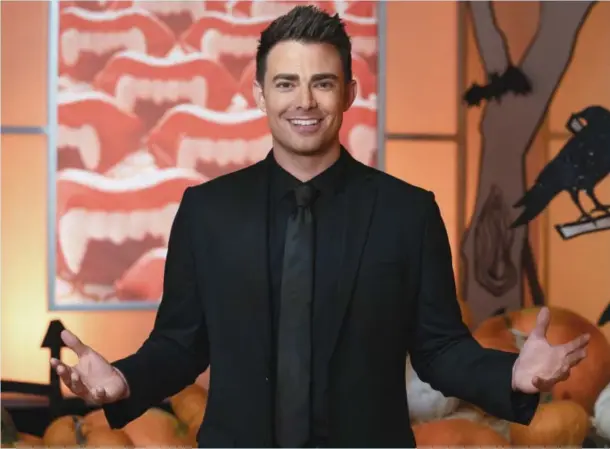  ??  ?? Jonathan Bennett hosts “Halloween Wars”