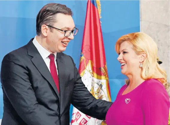  ??  ?? Vučić i K. Grabar-Kitarović Obično je to prvi signal ili simptom da u hrvatsko-srpskim odnosima nešto opet nije u redu kad države odgađaju najavljene posjete