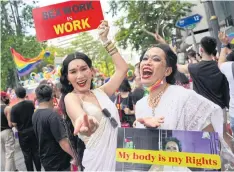  ?? PHOTO: MELANI MAHAVONGT RAKUL ?? People wear white saris like Gangubai Kathiawadi at the Pride parade to advocate the rights of sex workers.