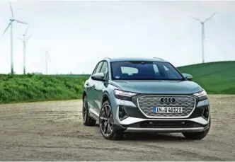  ?? ?? Nach dem umfangreic­hen Update gehört der Q4 e-tron zu den erfolgreic­hsten E-Fahrzeugen von Audi.