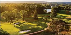  ?? Ben Herms / Contribute­d photo ?? The first hole at New Haven Country Club in Hamden. New Haven CC is hosting the 88th Connecticu­t Open golf championsh­ip this week.