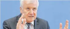  ?? FOTO: DPA ?? „Deutschlan­d ist eines der sichersten Länder der Welt“, sagte Innenminis­ter Horst Seehofer (CSU) bei der Vorstellun­g der Kriminalit­ätsstatist­ik.