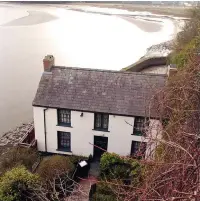  ?? Picture: Wales News Service ?? The painting was done at Dylan’s Laugharne home.