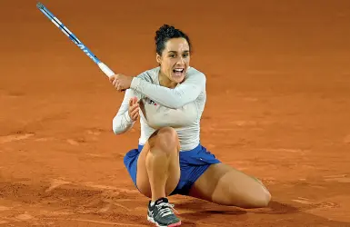  ??  ?? Gioia Martina Trevisan, 26 anni, fiorentina, esulta dopo la vittoria ai sedicesimi del Roland Garros